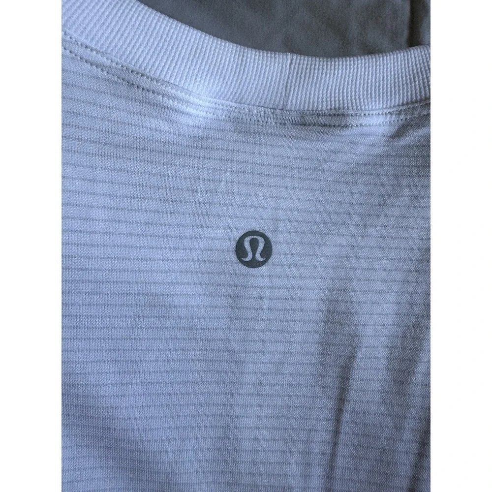 Lululemon SWIFTLY HIGH LOW CROPPED TANK TOP WHITE SIZE 12 Word Logo NWT